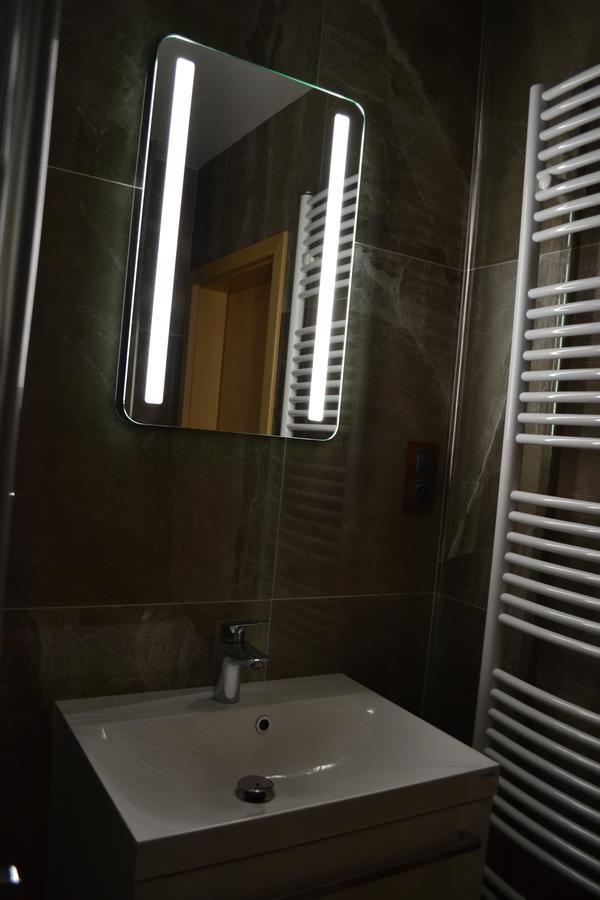 Apartman Portasky Apartment เวลกา อูปา ภายนอก รูปภาพ